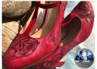 www.webparadise.com     FineART & BodyART     by Christine Dumbsky : individuell bemalte SchuheHerrenschuhe handbemalt, individualisiert, individualisierte Airbrush Gestaltung, Fahrradschuhe, bike shoes, Fahrradschuhbemalung, Turnschuhe, Sneakers, Damenschuhe, Brautschuhe, Fahrradschuhe bemalen lassen, Sportshoes, sportschuhe, Fussballschuhe, Chucks, Lederbemalung, Lederjacke, Lederjacken, Airbrush, Bühnenkleidung, Bühnenschuhe, Jacken airbrushen lassen, Jeansjacken bemalen lassen, Auftrittskleidung, Auftrittsschuhe, shoe painting messekleidung, messeschuhe, stageshoes, stage shoes, performance schuhe, Kleidung, Textilien, personalisiert, individuell, individualisierte Airbrush Gestaltung, bemalte Herrenschuhe, Turnschuhe bemalt, extravagante schuhbemalung, besondere schuhe, schubemalungen exklusiv, schuhairbrush, shoe-airbrush, shoeairbrush, Lederkutten Bemalung, pumps, chucks, handbemalte, Malerei auf Leder, Satin, Lederimitat, Synthetik, Syntetik, synthetic, sneakers, highheels, high heels, peeptoes, peptoes, peptos, Individuelle Hochzeitsschuhe, bemalte Brautschuhe, Unikat Schuhe, handbemalte Lederkleidung, Hemden, Jeankleidung, Anzüge, Brautschuhe gestalten lassen, painted leather jackets, Schuh-Bemalung, Designs auf Lederjacken, Leder-Painting